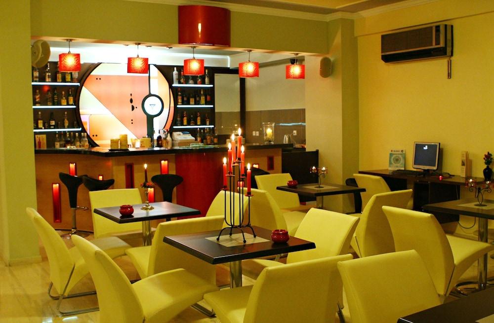 Hotel Ionis Art Laganas
