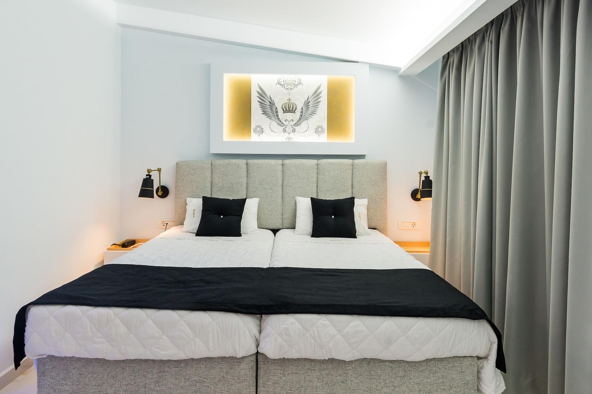 Hotel Ionis Art