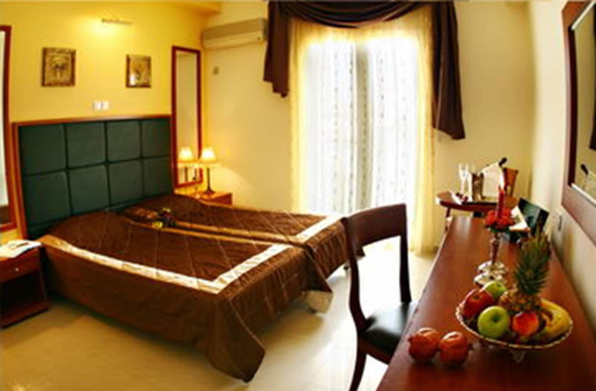 Ionis Art Hotel